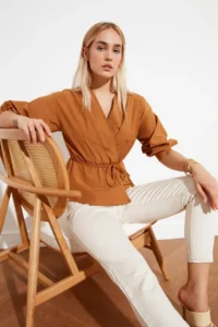 TRENDYOLMİLLA Camel Double breasted Weaving Binding Detailed Blouse - Image 3
