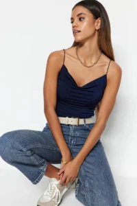 TRENDYOLMİLLA Navy Blue Fitted Off-Shoulder Neck Flexible Knitting Blouse - Image 5