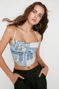 TRENDYOLMİLLA Multicolored Off-Shoulder Neck Back tied up Crop Weaving Blouse - Image 2