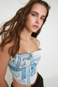 TRENDYOLMİLLA Multicolored Off-Shoulder Neck Back tied up Crop Weaving Blouse - Image 4