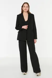 TRENDYOLMİLLA Black Regular Lined Weaving Blazer Jacket - Image 8
