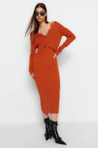 TRENDYOLMİLLA Brick Rejection Fitted Midi Knitwear Cardigan Dress Set