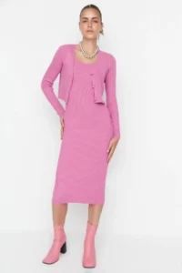 TRENDYOLMİLLA Pink Fitted Midi Knitwear Cardigan Dress Set - Image 8