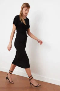 TRENDYOLMİLLA Black 100% Cotton Waist Slit and Binding Detailed Midi Knitting Pen Dress - Image 4