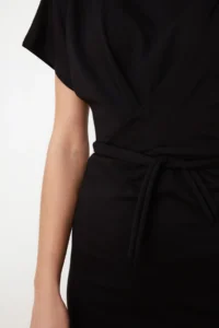 TRENDYOLMİLLA Black 100% Cotton Waist Slit and Binding Detailed Midi Knitting Pen Dress - Image 6