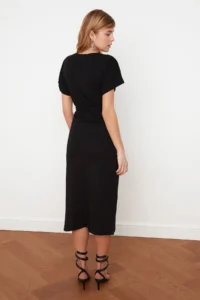 TRENDYOLMİLLA Black 100% Cotton Waist Slit and Binding Detailed Midi Knitting Pen Dress - Image 7