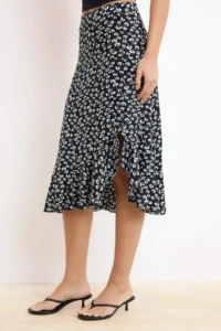 TRENDYOLMİLLA Black Printed Ruffle Detailed and with flywheel High Waist Midi Flexible Knitting Skirt - Image 3