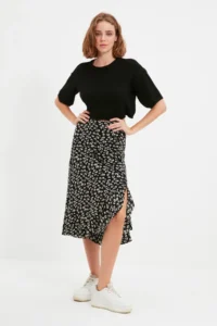 TRENDYOLMİLLA Black Printed Ruffle Detailed and with flywheel High Waist Midi Flexible Knitting Skirt - Image 7