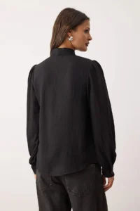 TRENDYOLMİLLA Black Boho Oversized Weaving Shirt with Scarf Detail on Collar - Image 4