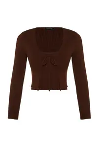 TRENDYOLMİLLA Brown Crop Binding Detailed Blouse-Cardigan Knitwear Set - Image 6