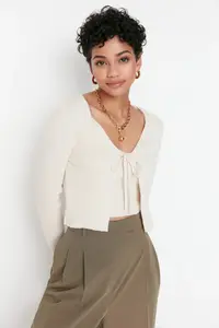 TRENDYOLMİLLA Stone Crop Binding Detailed Blouse-Cardigan Knitwear Set Knitwear Cardigan - Image 2