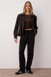 TRENDYOLMİLLA Black Wide Leg/Wide Leg pleated Weaving Dress Pants - Image 2