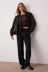 TRENDYOLMİLLA Black Wide Leg/Wide Leg pleated Weaving Dress Pants - Image 3