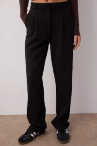 TRENDYOLMİLLA Black Wide Leg/Wide Leg pleated Weaving Dress Pants - Image 4