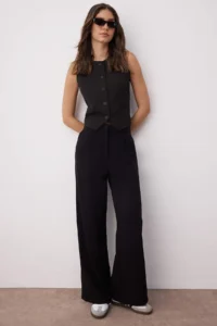TRENDYOLMİLLA Black Wide Leg/Wide Leg Pilili Weaving Dress Pants - Image 3