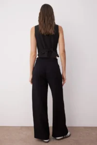 TRENDYOLMİLLA Black Wide Leg/Wide Leg Pilili Weaving Dress Pants - Image 5