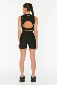 TRENDYOLMİLLA Black Shaping Knitting Sports Shorts/Short Leggings - Image 5
