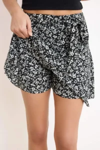TRENDYOLMiLLA Multicolored Printed Skirt Look High Waist Mini Knitting Shorts - Image 3
