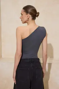 TRENDYOLMİLLA Anthracite Printed Asymmetric Yaka Flexible snaps Knitting BodyTWOSS22B.D.00014 - Image 4