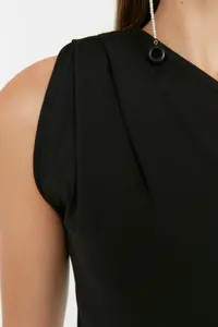 TRENDYOLMİLLA Black Asymmetric Collar Bottom snaps Flexible Knitting Bodysuit .D.00014 - Image 4
