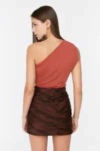 TRENDYOLMİLLA Cinnamon Asymmetric Collar Bottom snaps Flexible Knitting Bodysuit .D.00014 - Image 3