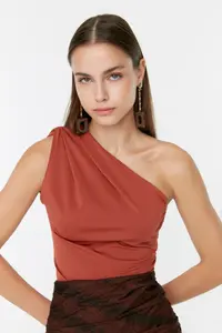 TRENDYOLMİLLA Cinnamon Asymmetric Collar Bottom snaps Flexible Knitting Bodysuit .D.00014 - Image 5