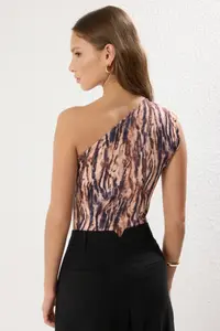 TRENDYOLMİLLA Multicolored Printed Asymmetric Yaka Flexible snaps Knitting BodyTWOSS22B.D.00014 - Image 5