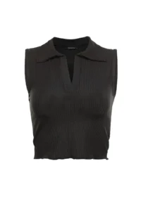 TRENDYOLMİLLA Black Fitted Polo Shirt Collar Crop Flexible Knitting Blouse - Image 6