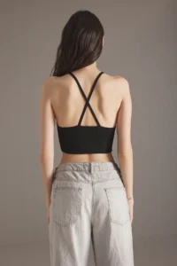 TRENDYOLMİLLA Black Super Crop Back Detailed Thin Blouse - Image 4