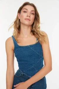 TRENDYOLMİLLA Mavi Stitching Detailed Sleeveless Denim Blouse