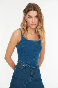 TRENDYOLMİLLA Mavi Stitching Detailed Sleeveless Denim Blouse - Image 2