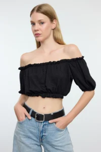 TRENDYOLMİLLA Black Carmen Collar Regular/Normal Pattern Crepe Crop Knitting Blouse - Image 2