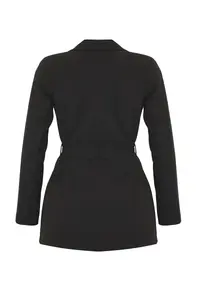 TRENDYOLMİLLA Black Regular Lined Weaving Blazer Jacket - Image 7