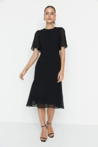 TRENDYOLMİLLA Black Skirt with flywheel A Cut Lined Siphon Flight Flight Weaving Midi Dress - Image 2