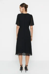 TRENDYOLMİLLA Black Skirt with flywheel A Cut Lined Siphon Flight Flight Weaving Midi Dress - Image 6