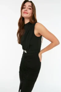 TRENDYOLMİLLA Black Fitted/ Body-Fitting Sleeveless Drape Detailed Arched Midi Flexible Knitting Pen Dress - Image 2