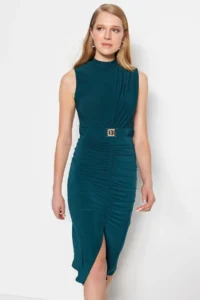TRENDYOLMİLLA Emerald Green Body-Fitting Sleeveless Drape Detailed Arched Midi Flexible Knitting Pen Dress - Image 3