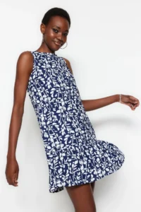 TRENDYOLMİLLA Indigo Floral Printed Zero Sleeve with flywheel shift/Plain Mini Flexible Knitting Dress