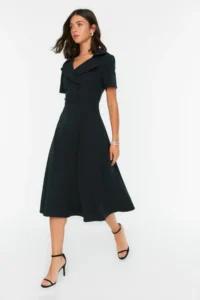 TRENDYOLMİLLA Black Button Detailed Skater/Waist Opening Midi Weaving Dress