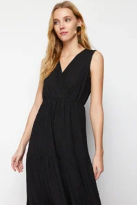 TRENDYOLMİLLA Black V-neck Sleeveless A-line Maxi Knitting Dress - Image 2
