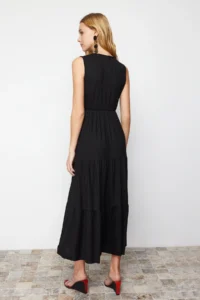 TRENDYOLMİLLA Black V-neck Sleeveless A-line Maxi Knitting Dress - Image 6