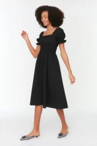 TRENDYOLMİLLA Black skater/Balloon Sleeve Lined Midi Weaving Dress - Image 2