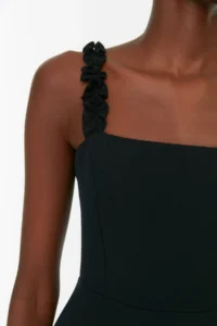 TRENDYOLMİLLA Black A Cut Square Neck Strap Detailed Mini Weaving Dress - Image 4