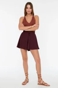 TRENDYOLMiLLA Burgundy Rahat Kesim Regular Waist Crepe/textured Knitting Shorts - Image 2