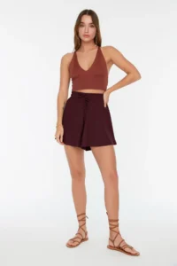 TRENDYOLMiLLA Burgundy Rahat Kesim Regular Waist Crepe/textured Knitting Shorts - Image 3