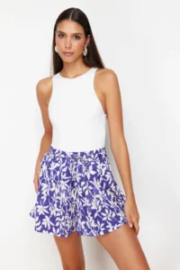 TRENDYOLMiLLA Purple Patterned Rahat Kesim Regular Waist Crepe/textured Knitting Shorts