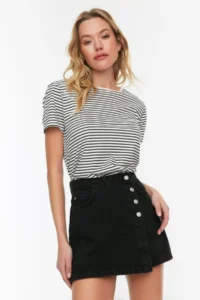 TRENDYOLMiLLA Black Button Detailed Double breasted High Waist denim Shorts Skirt - Image 2