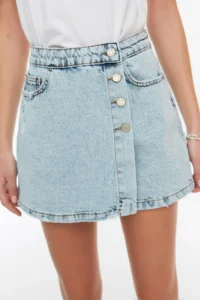 TRENDYOLMiLLA Mavi Button Detailed Double breasted High Waist denim Shorts Skirt - Image 4