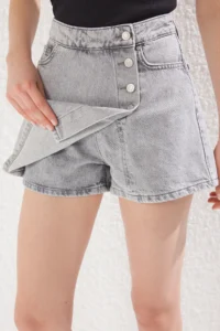 TRENDYOLMiLLA Gray*001 Button Detailed High Waist Denim Shorts Skirt - Image 5