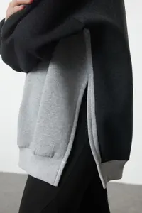 TRENDYOLMİLLA Anthracite Cotton Color Blocked Wide Pattern Inside Fleece Knitting Sports Sweatshirt - Image 9